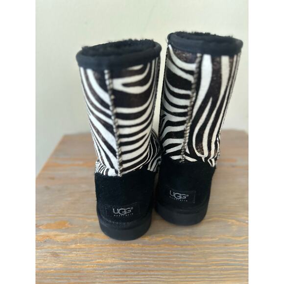 UGG Classic Short Exotic Zebra Genuine Calf Hair Winter Boots Black/Cream Size 7 - Picture 6 of 11
